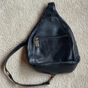 TIGNANELLO-- Black crossbody backpack